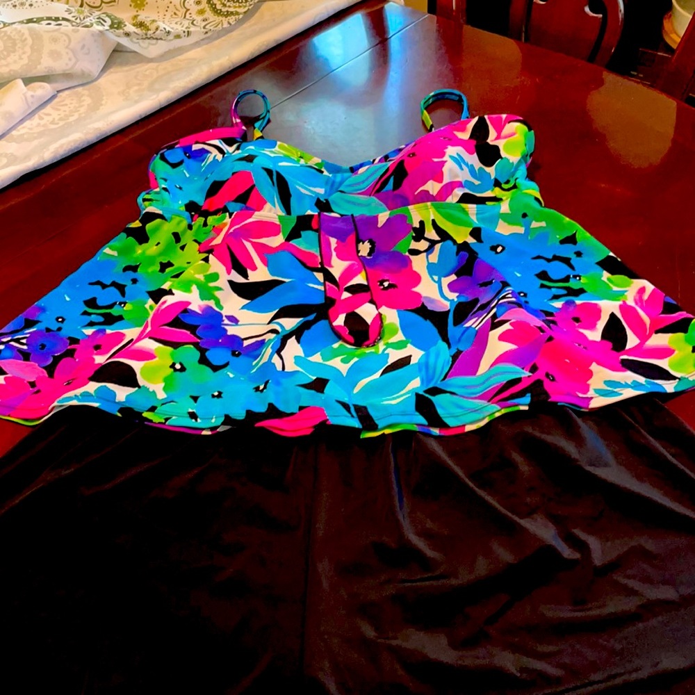 Bright and cheerful Two piece swim suit